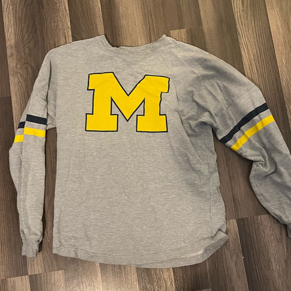 Gray Long-Sleeve Tee with Yellow 'M' and Stripe Sleeve Detail